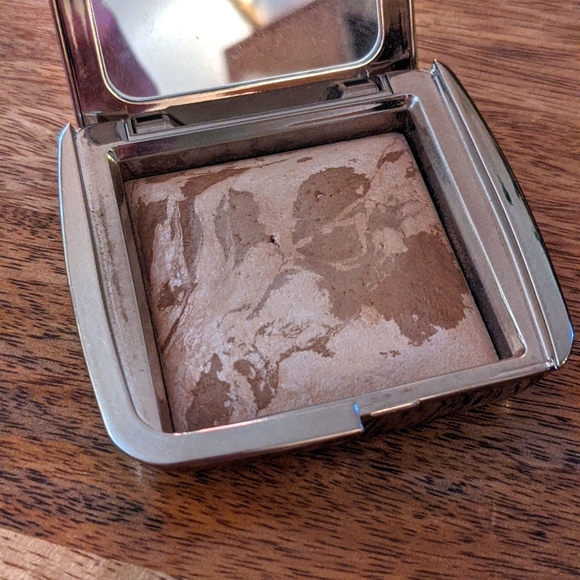 Hourglass Ambient Lighting Bronzer - Luminous Bronze Light - Picture 1 of 3